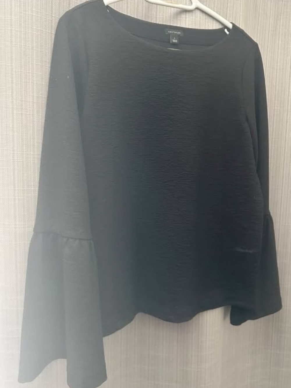 Anne Taylor Black Bell-Sleeve Women's Top, size small
